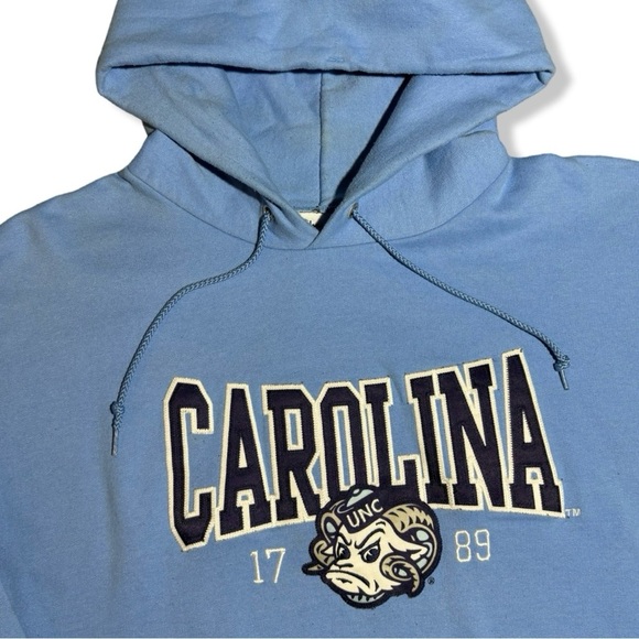 Champion Carolina Tar Heels Hoodie - Picture 2 of 3